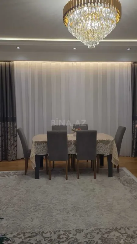 Kirayə verilir 2 otaqlı mənzil 80 m²