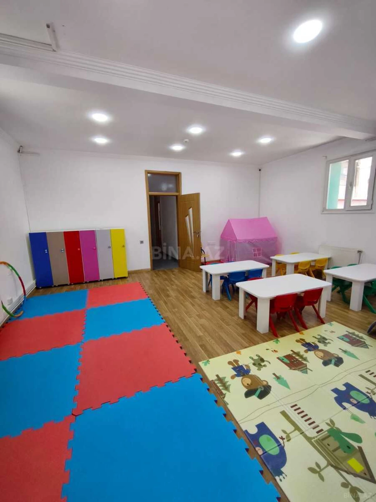 Kirayə verilir 8 otaqlı ofis 250 m²