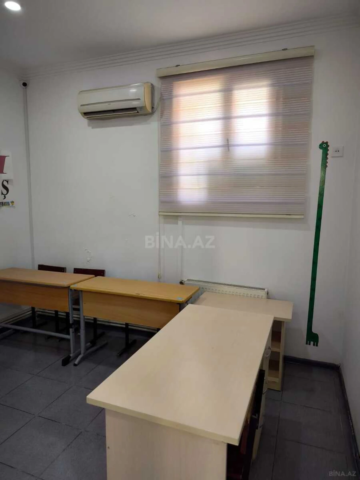 Kirayə verilir 8 otaqlı ofis 250 m²