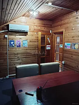 Kirayə verilir 8 otaqlı ofis 250 m²