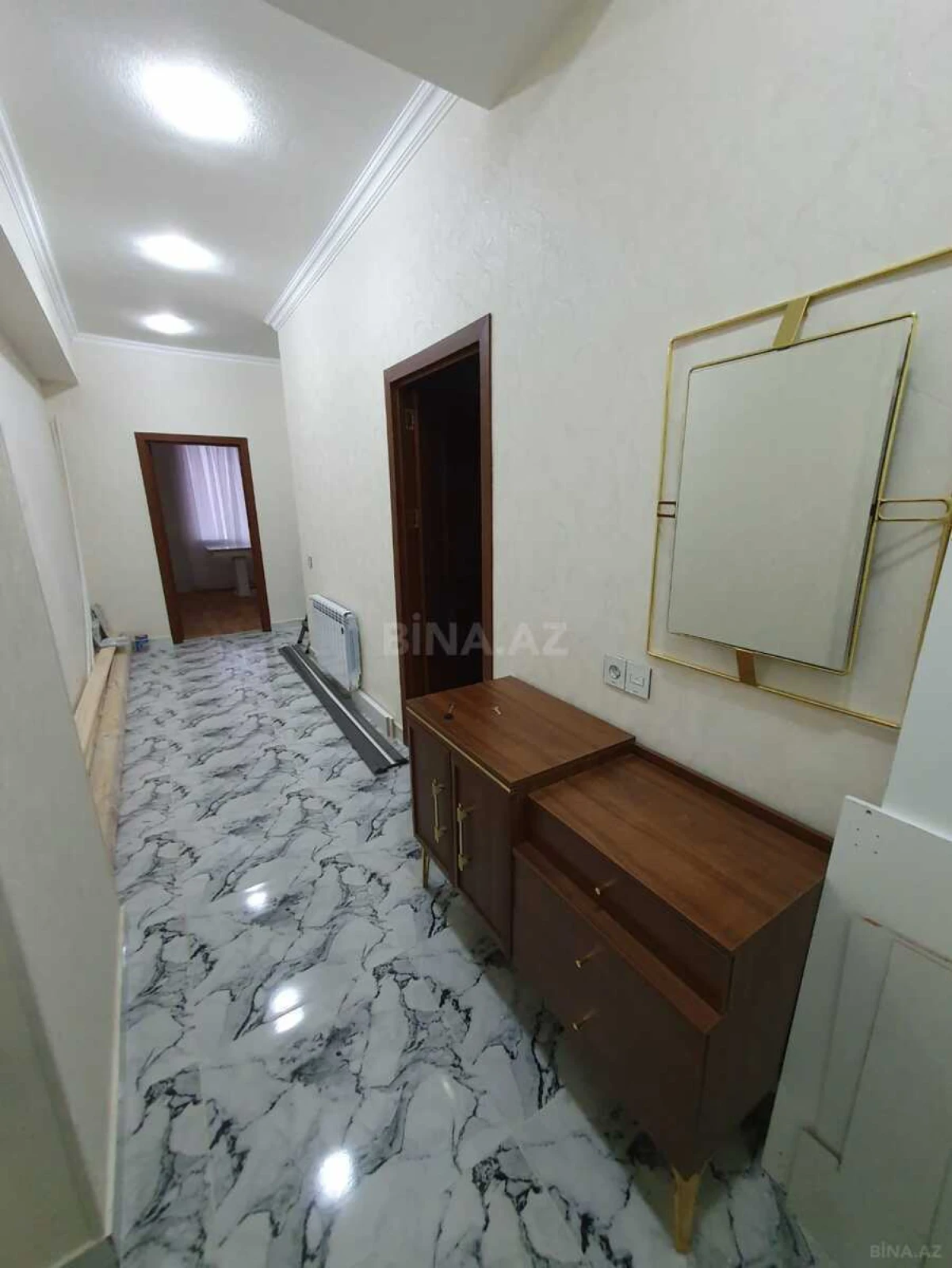 Kirayə verilir 2 otaqlı mənzil 80 m²