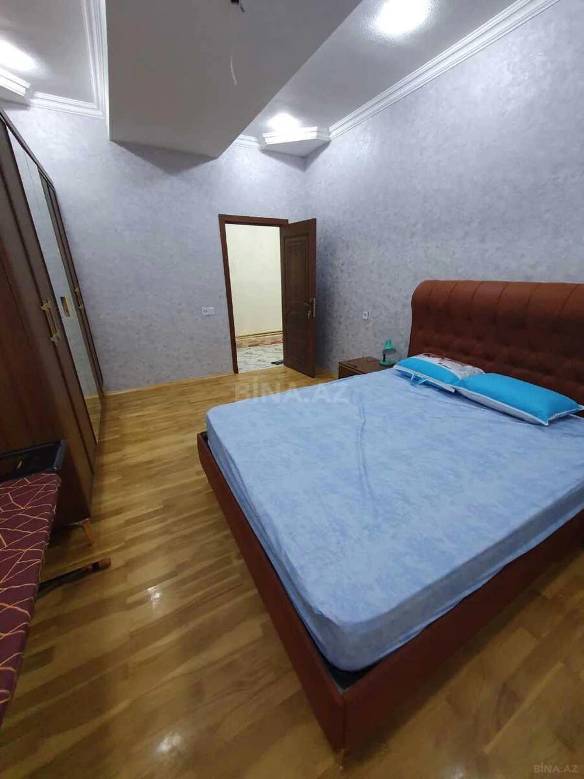 Kirayə verilir 2 otaqlı mənzil 80 m²
