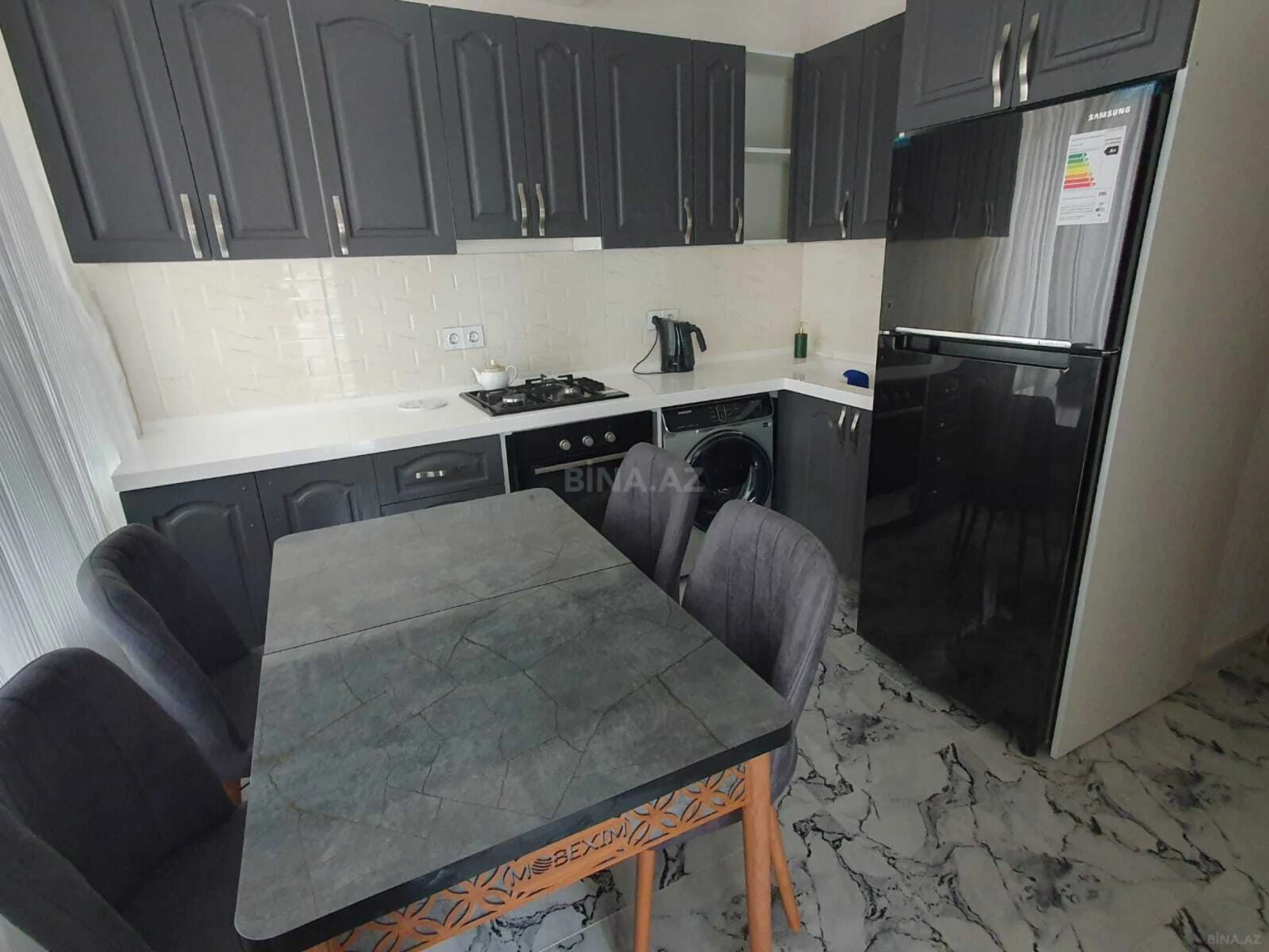 Kirayə verilir 2 otaqlı mənzil 80 m²