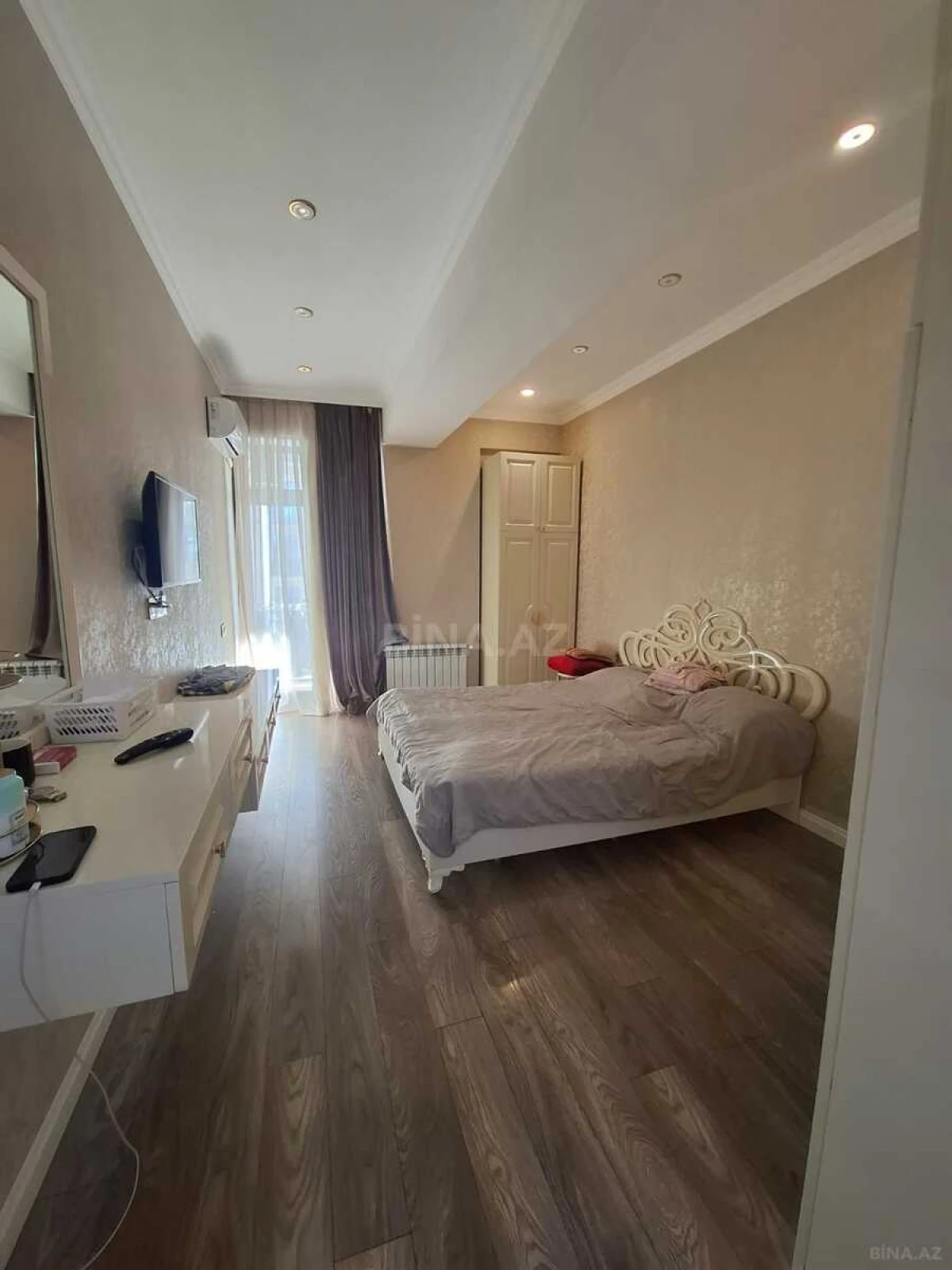 Satılır 4 otaqlı mənzil 154 m²