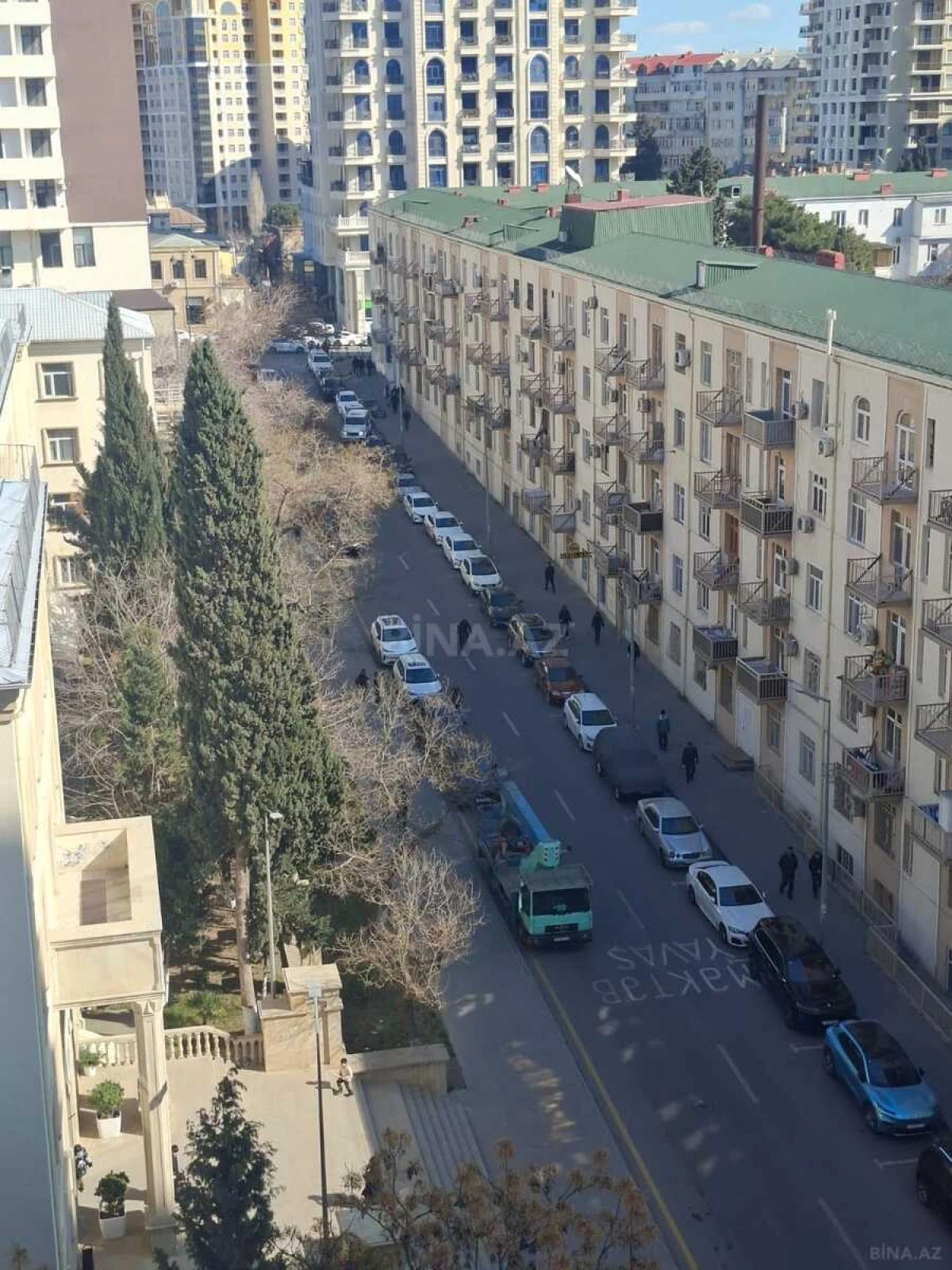 Satılır 4 otaqlı mənzil 154 m²