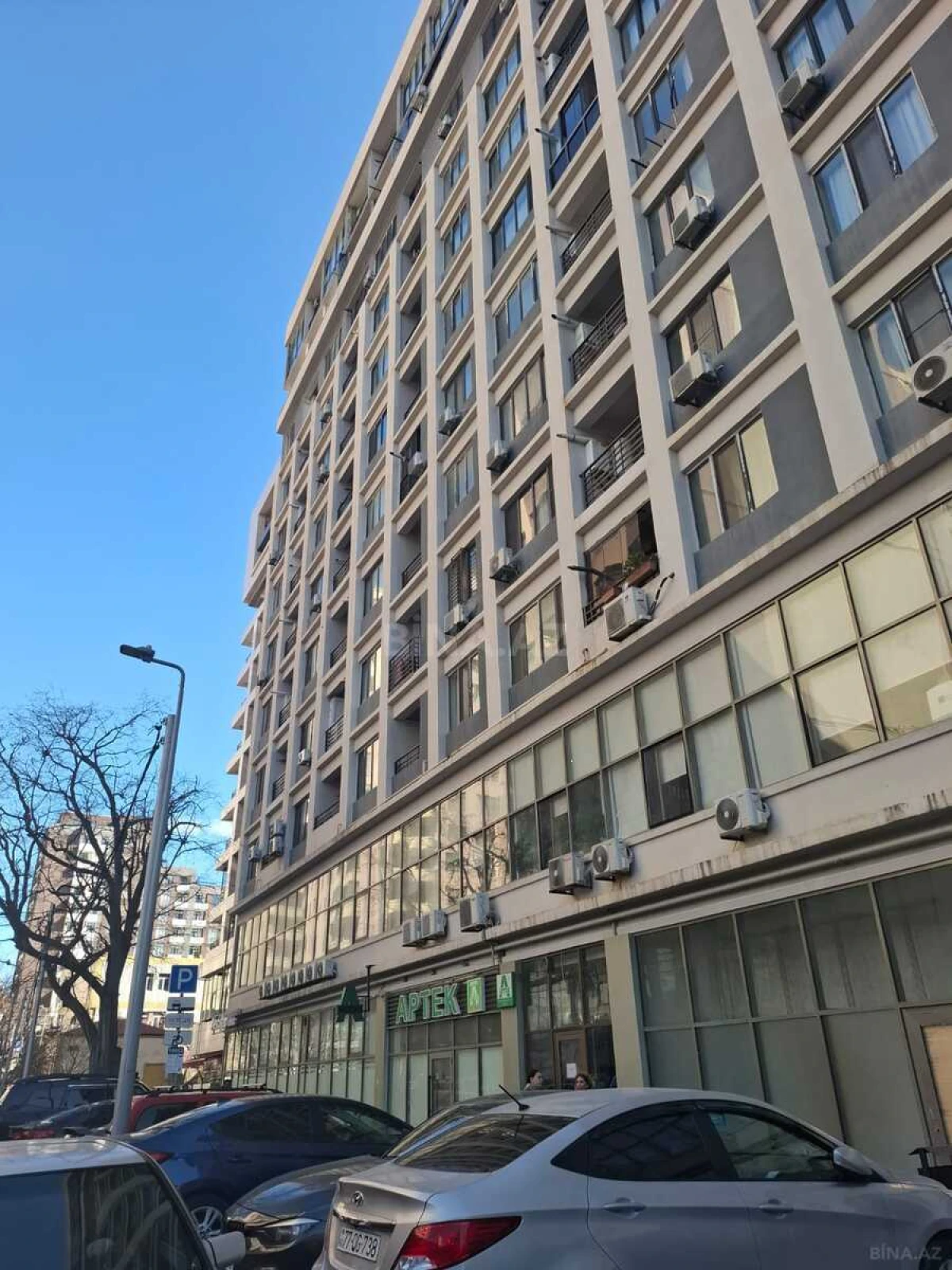 Satılır 4 otaqlı mənzil 154 m²