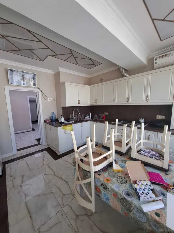 Satılır 4 otaqlı mənzil 154 m²