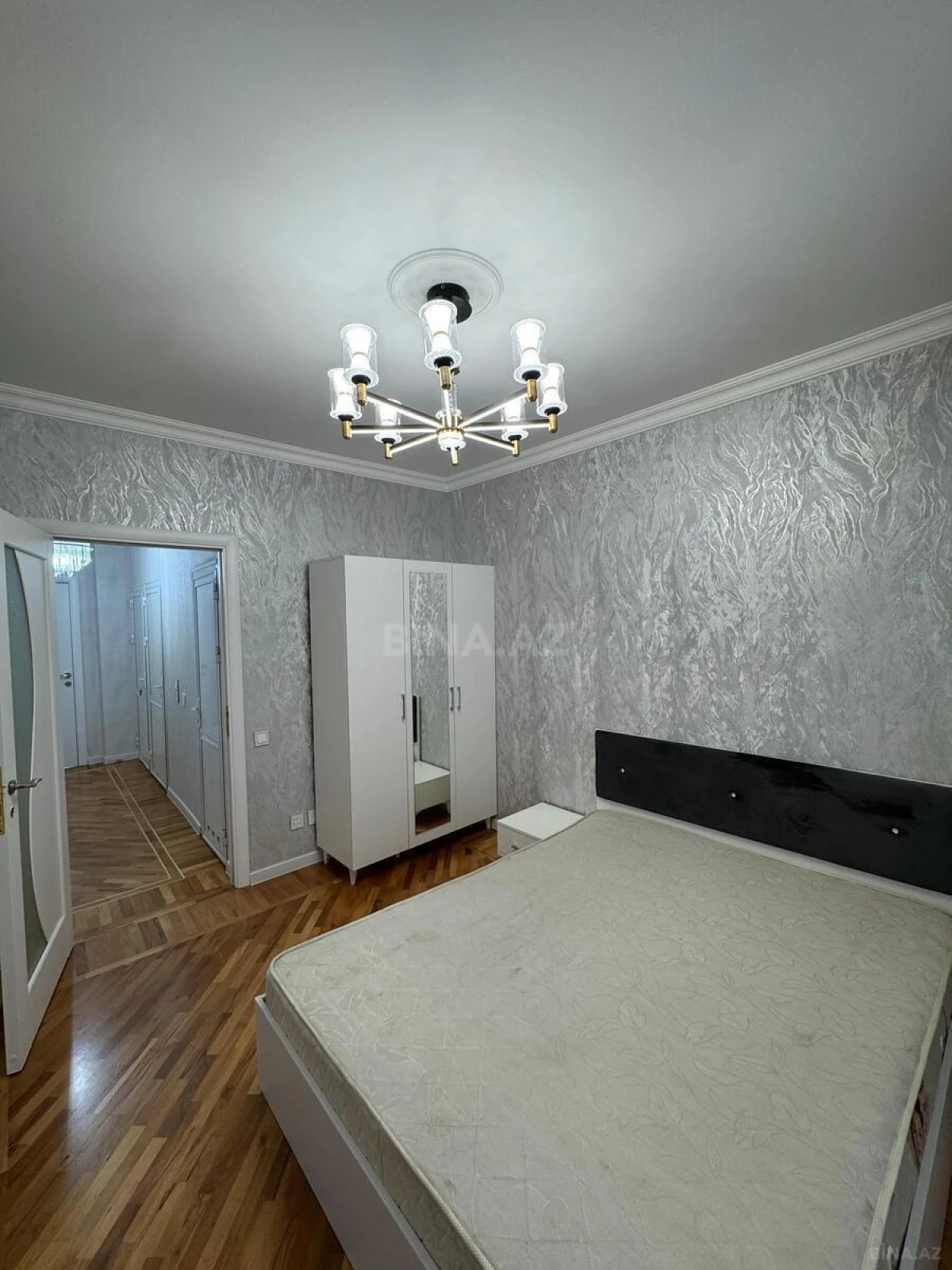 Satılır 2 otaqlı mənzil 65 m²