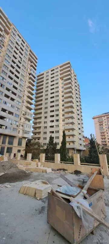 Satılır 2 otaqlı mənzil 99.3 m²