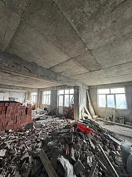 Satılır 5 otaqlı mənzil 340 m²