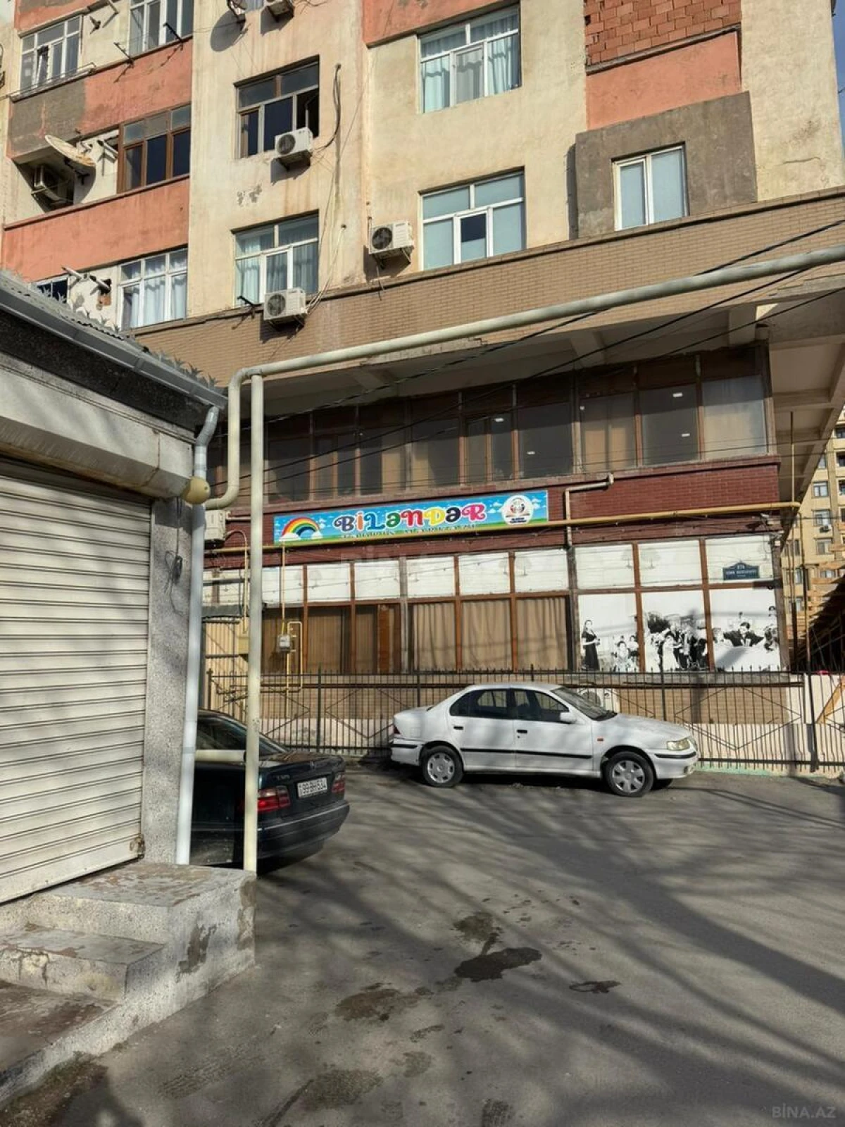 Satılır 5 otaqlı mənzil 340 m²