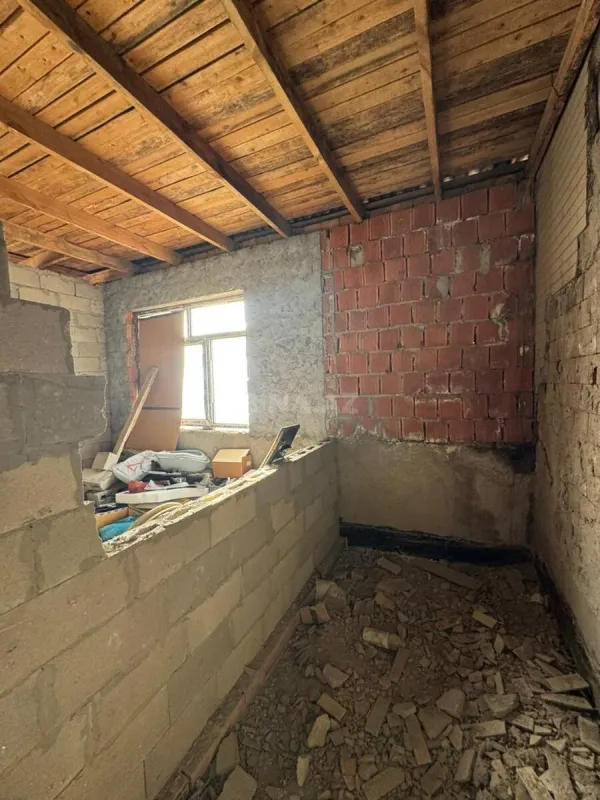 Satılır 5 otaqlı mənzil 340 m²
