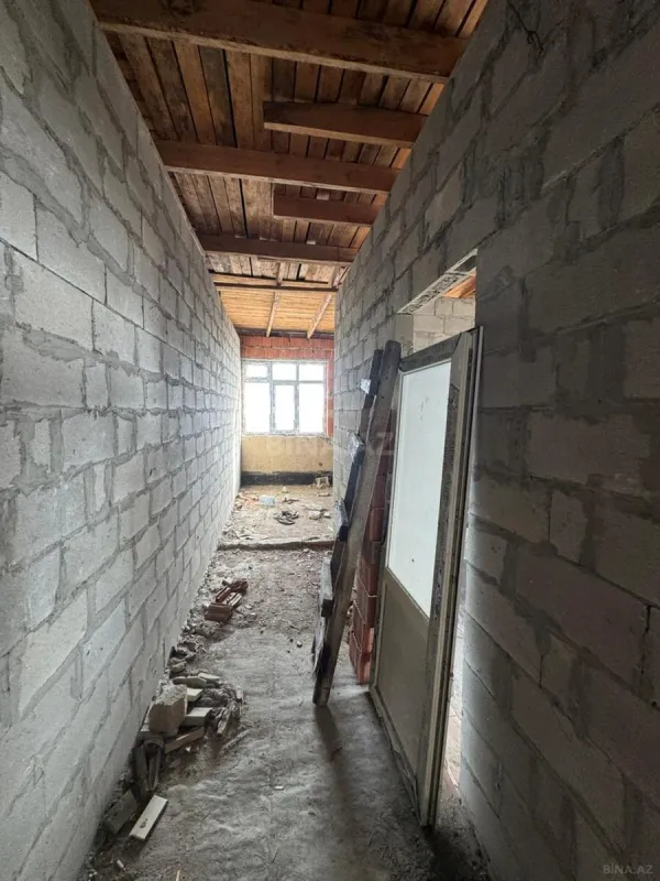 Satılır 5 otaqlı mənzil 340 m²