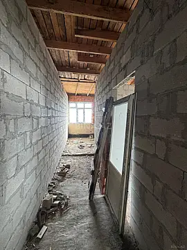 Satılır 5 otaqlı mənzil 340 m²