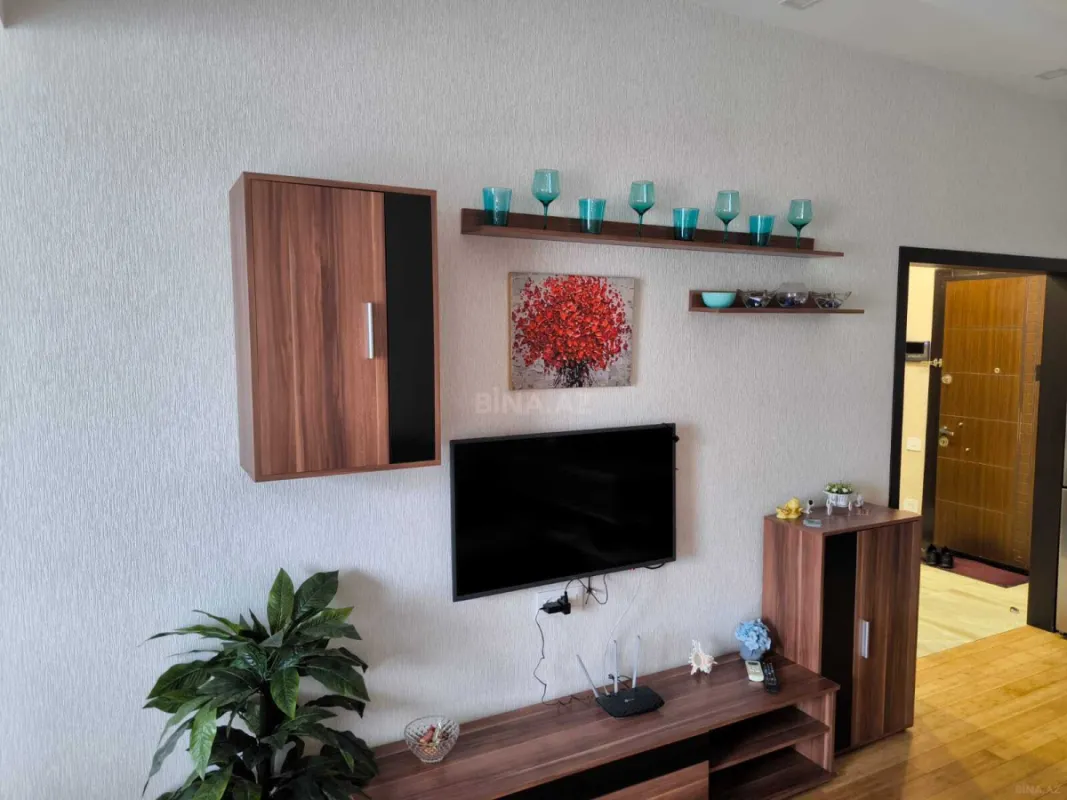 Kirayə verilir 2 otaqlı mənzil 73 m²