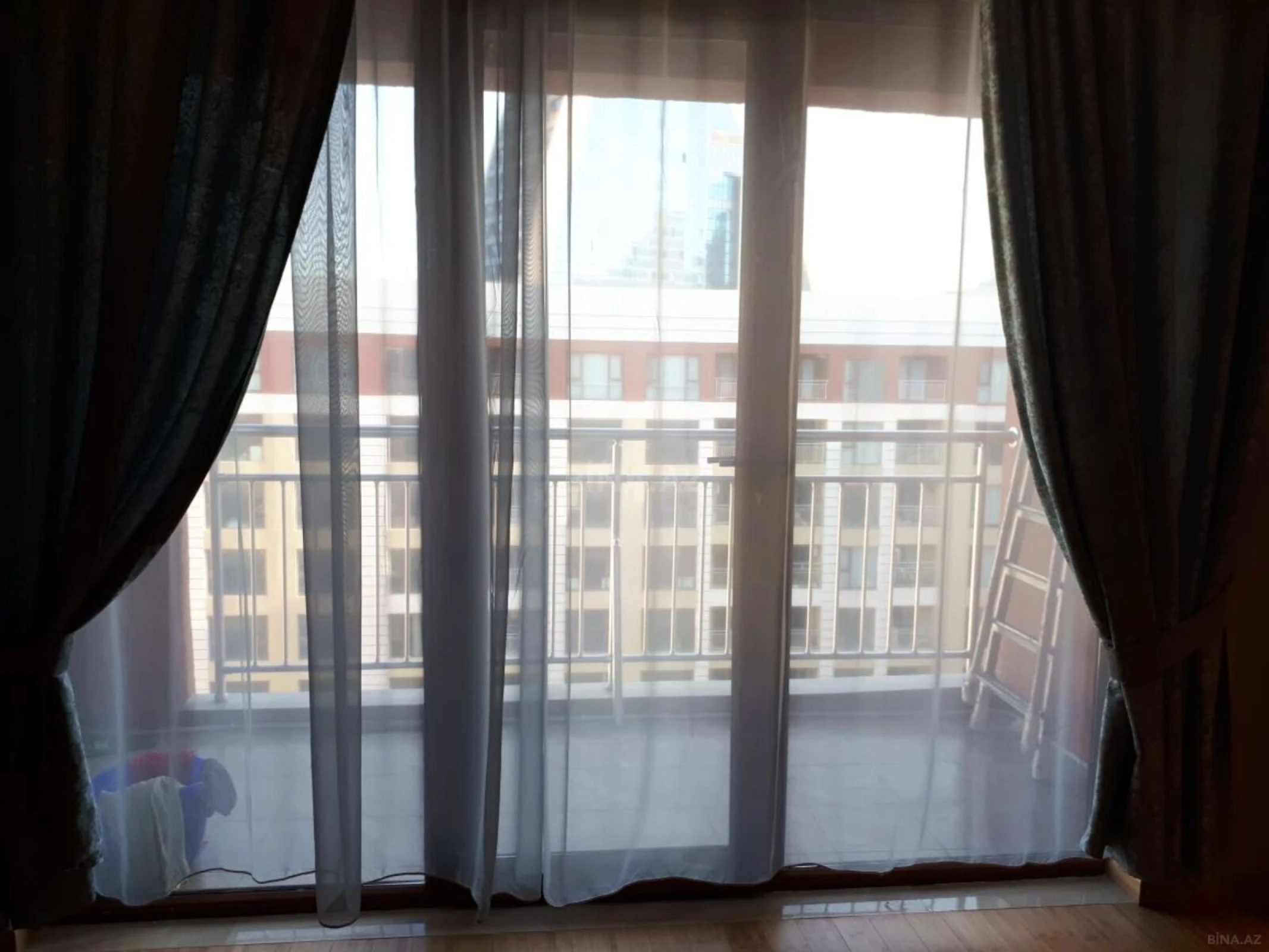 Kirayə verilir 2 otaqlı mənzil 73 m²