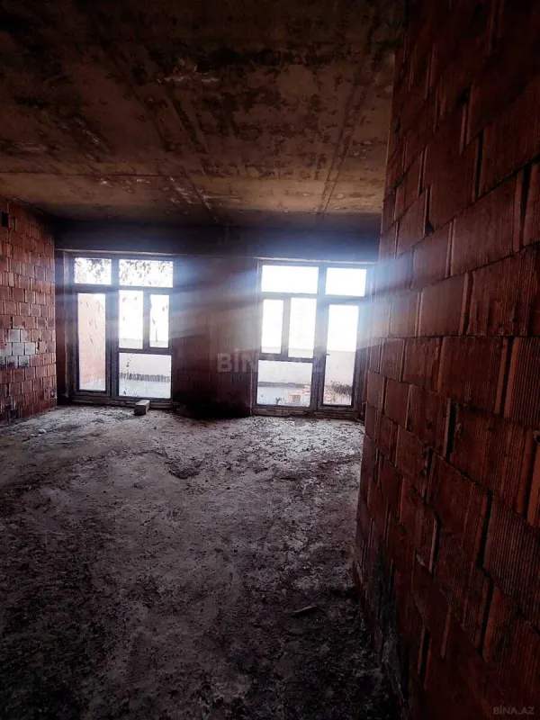 Satılır 3 otaqlı mənzil 110 m²