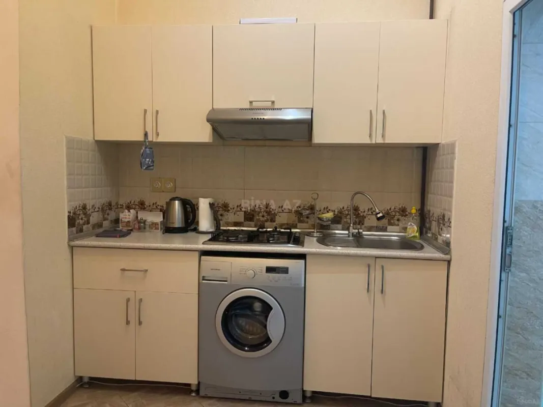 Kirayə verilir 2 otaqlı mənzil 60 m²