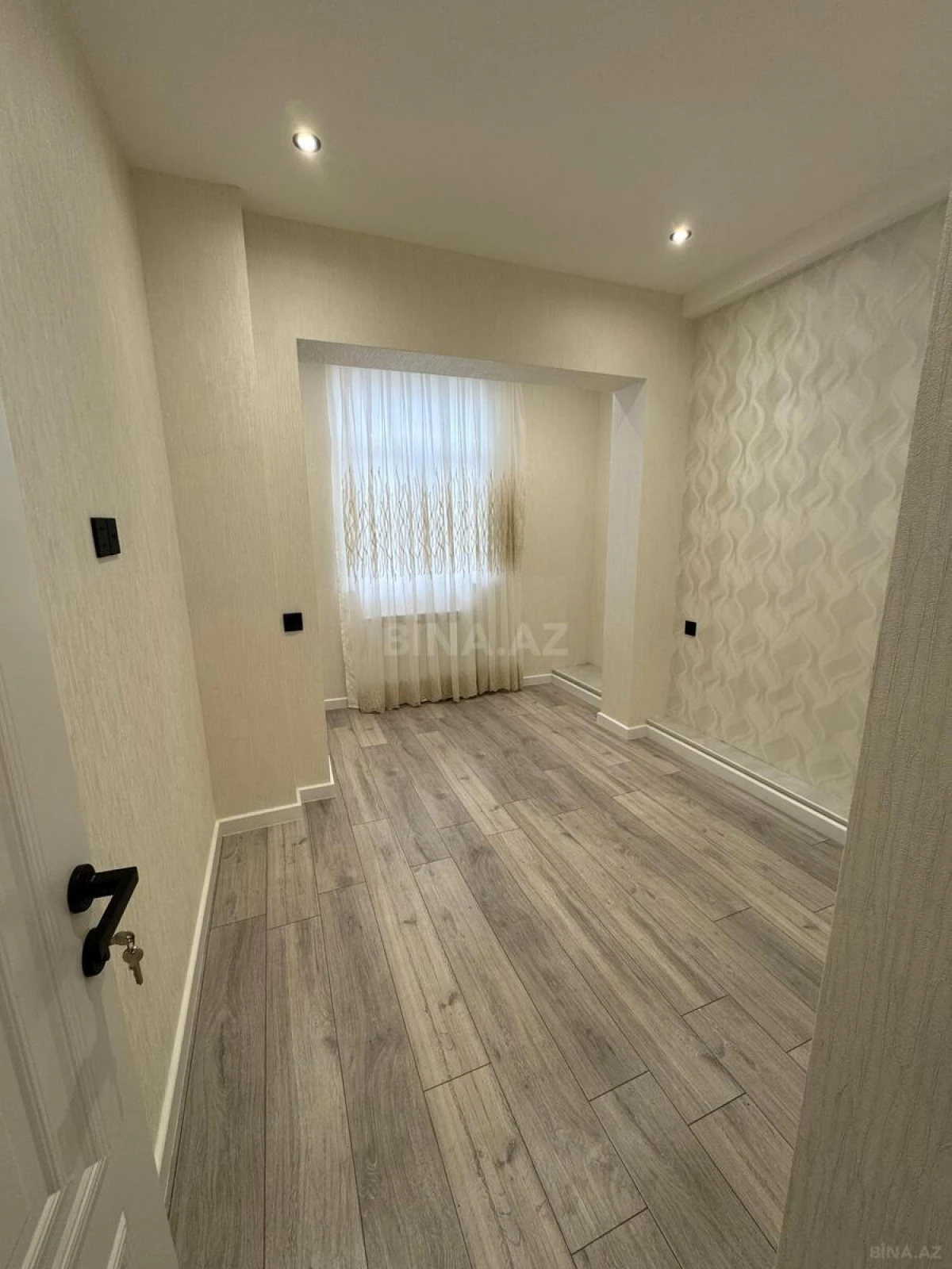 Satılır 3 otaqlı mənzil 65 m²