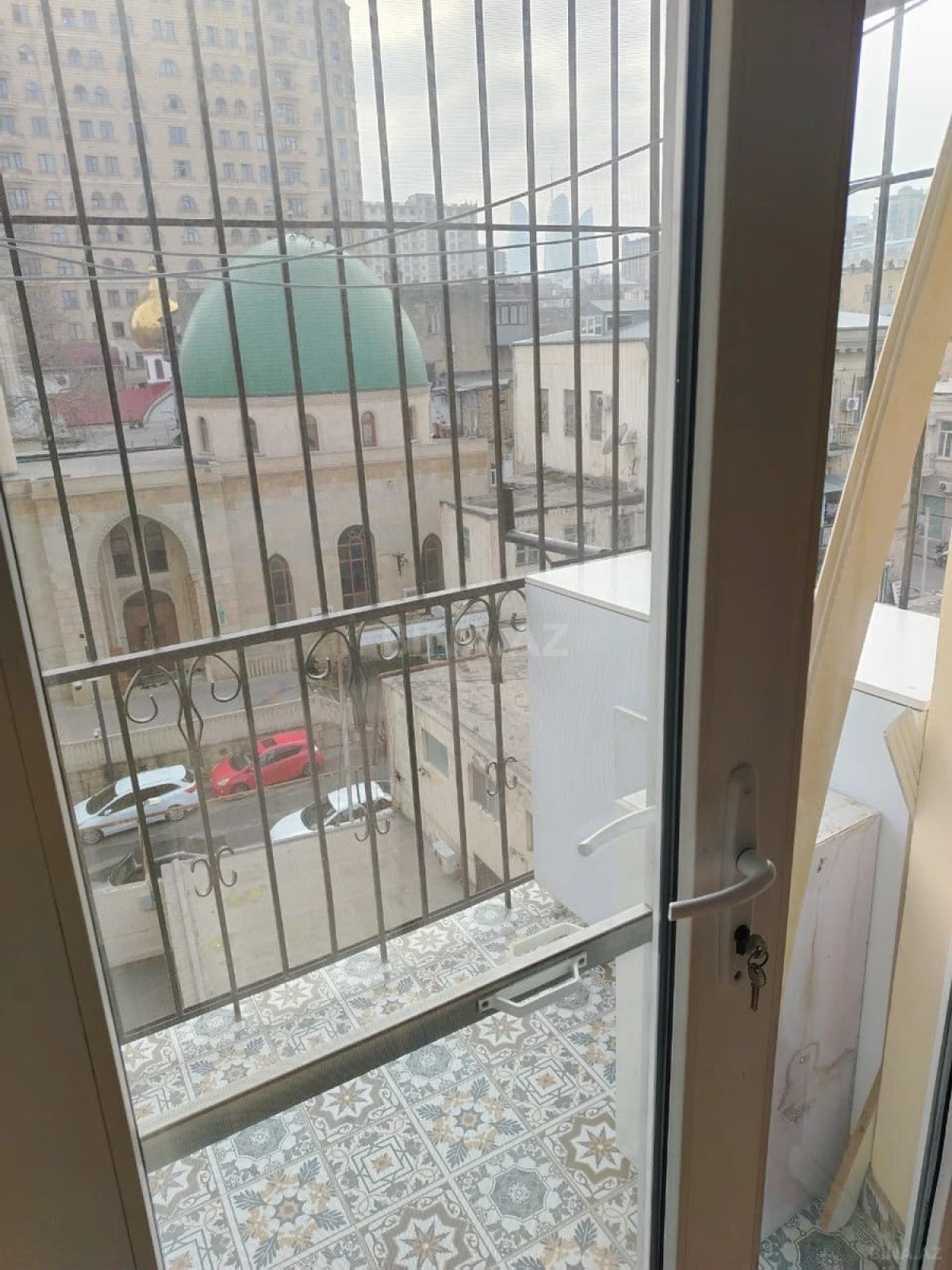 Kirayə verilir 2 otaqlı mənzil 75 m²