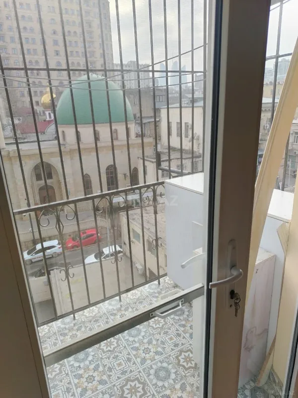 Kirayə verilir 2 otaqlı mənzil 75 m²