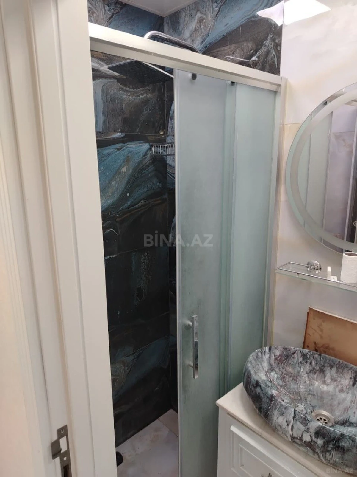 Kirayə verilir 2 otaqlı mənzil 75 m²