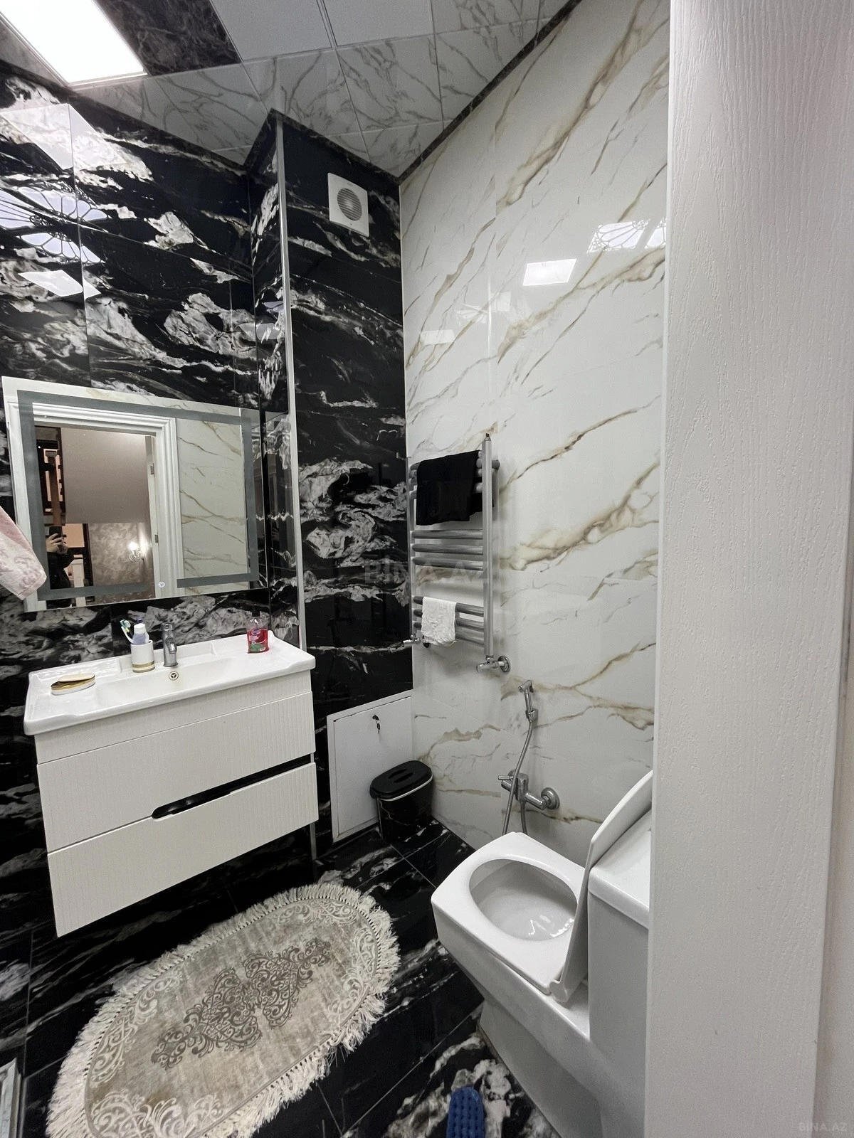 Satılır 6 otaqlı həyət evi 300 m²