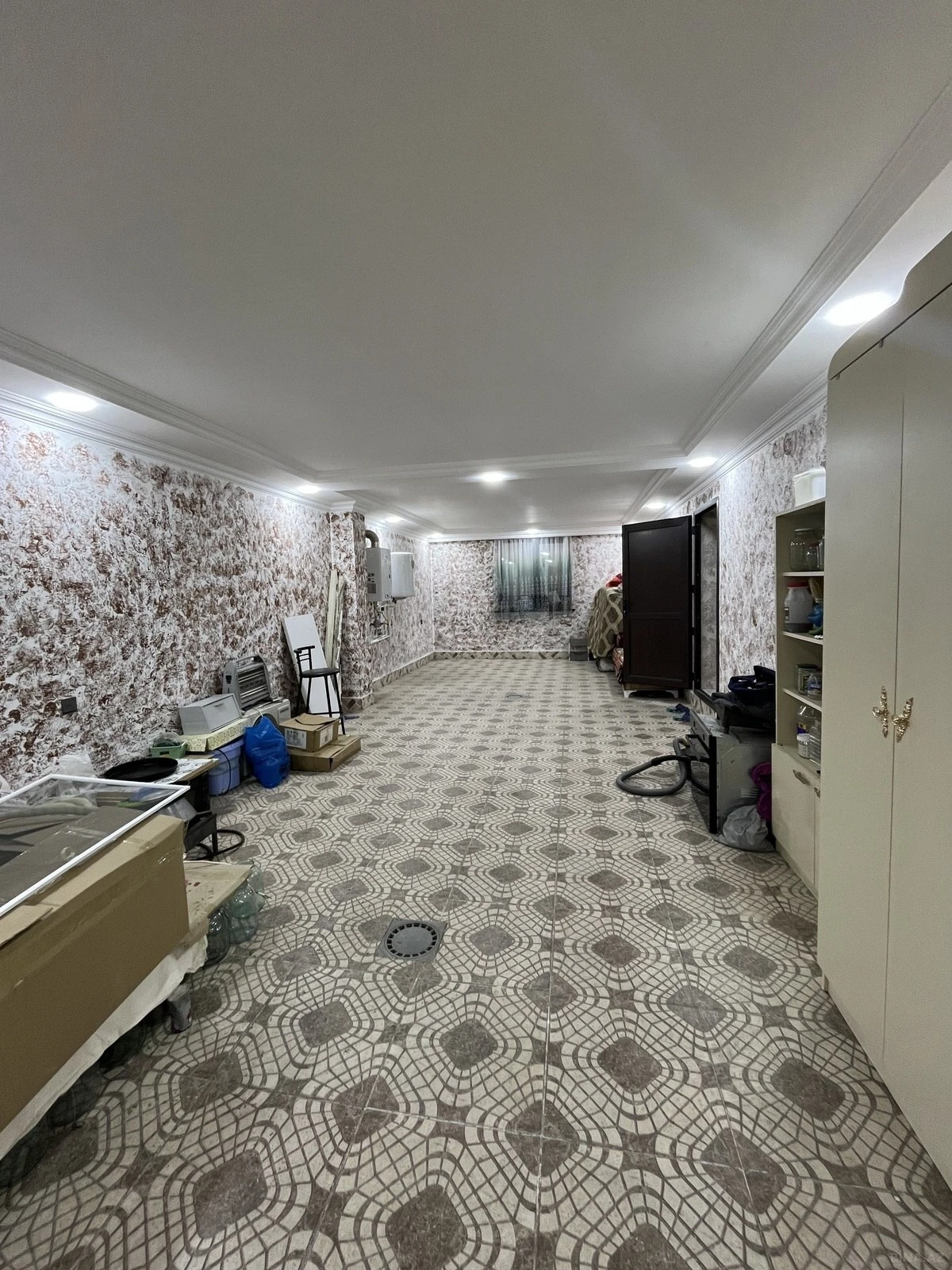 Satılır 6 otaqlı həyət evi 300 m²