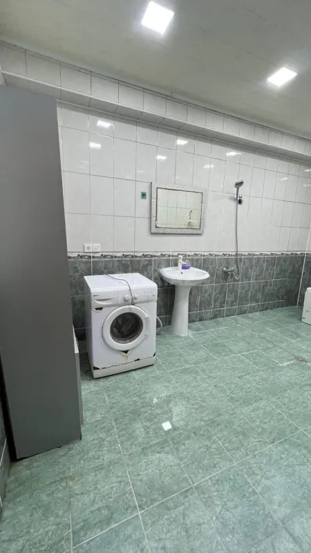 Kirayə verilir 3 otaqlı mənzil 140 m²
