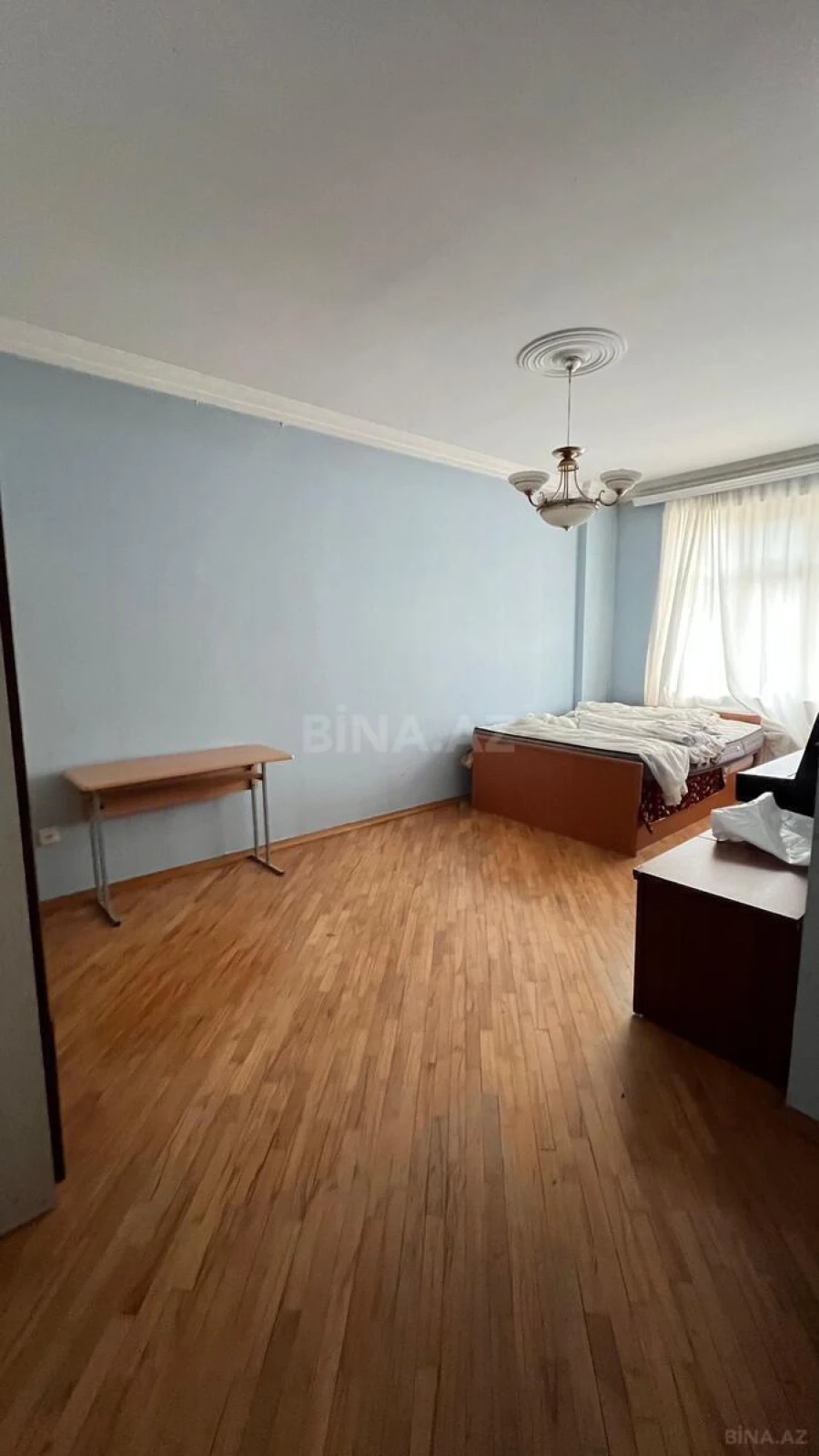 Kirayə verilir 3 otaqlı mənzil 140 m²