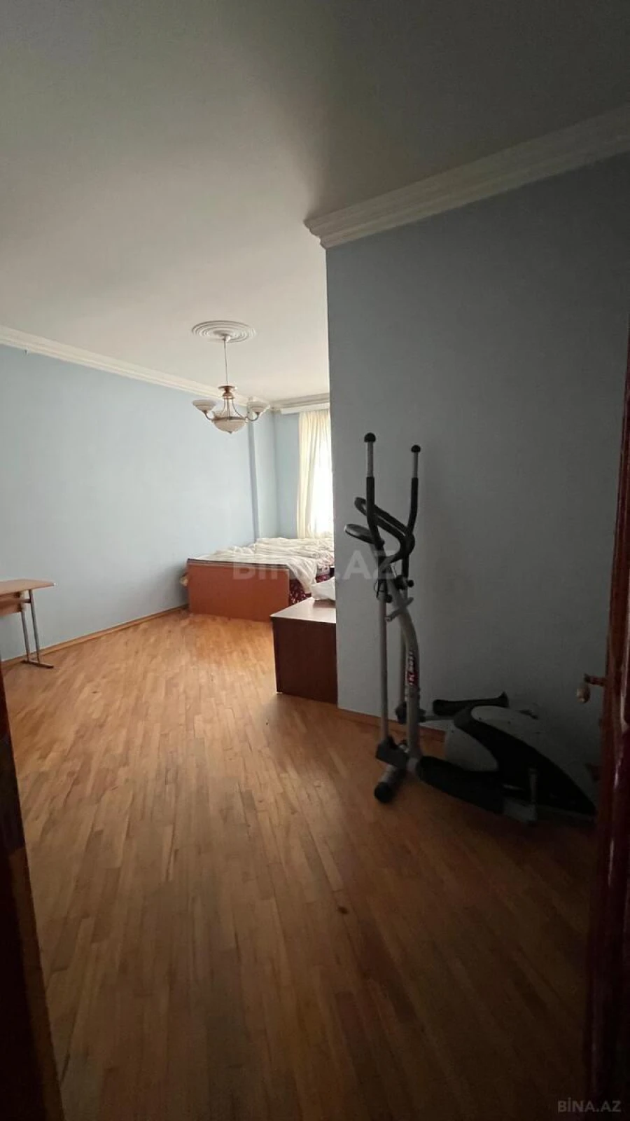 Kirayə verilir 3 otaqlı mənzil 140 m²