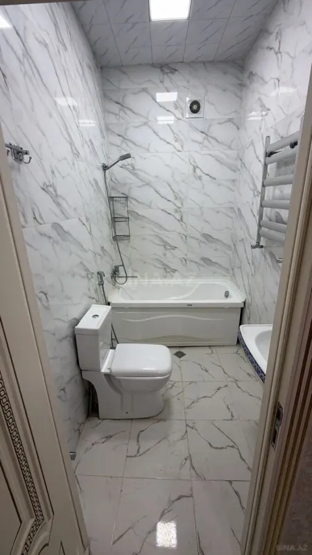 Kirayə verilir 1 otaqlı mənzil 70 m²