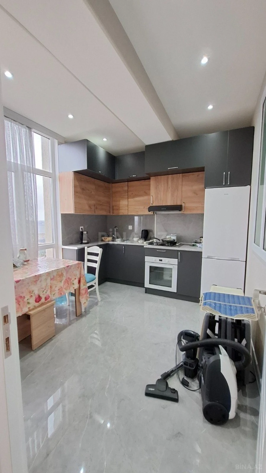 Satılır 2 otaqlı mənzil 60 m²