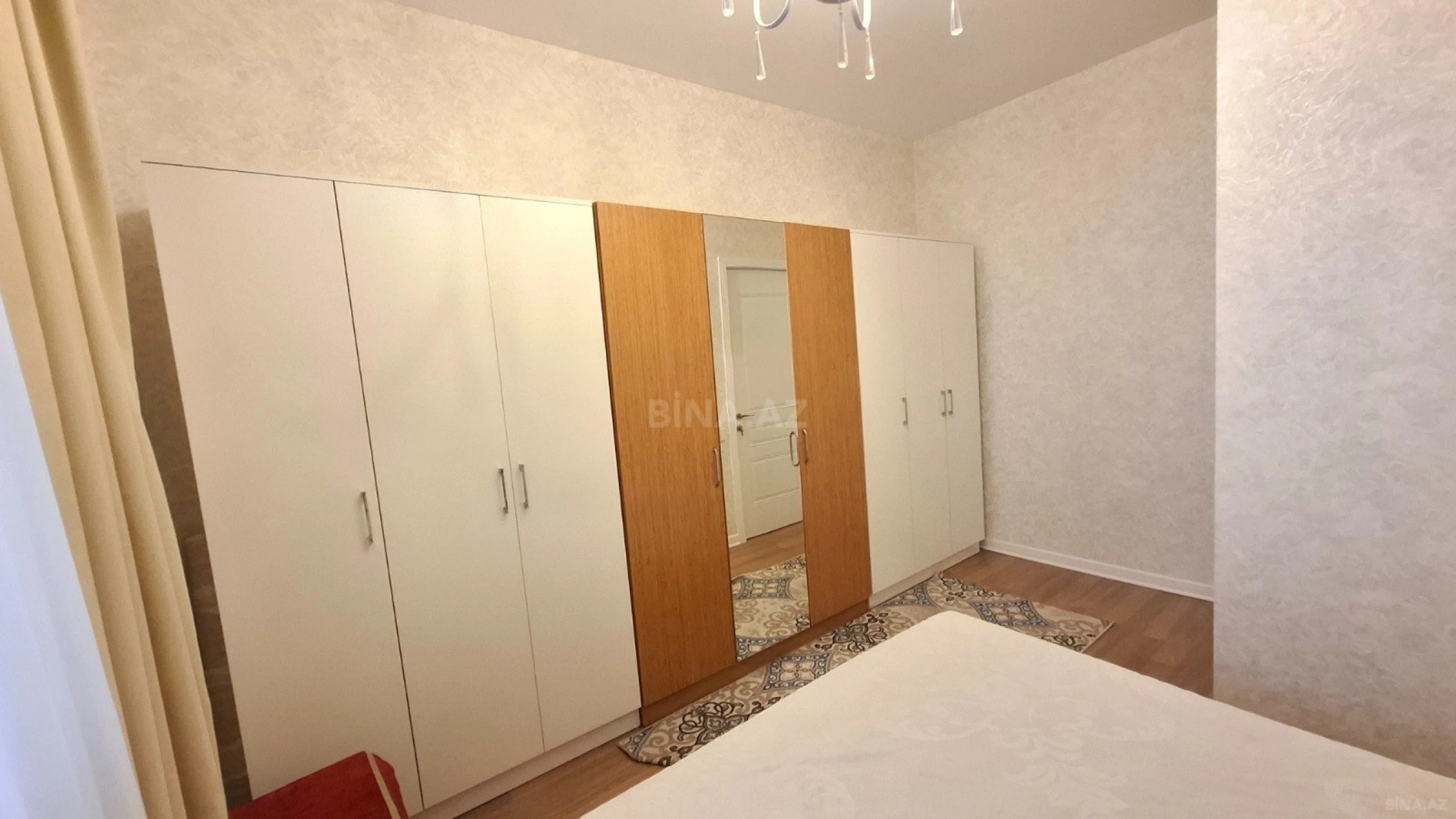 Satılır 2 otaqlı mənzil 60 m²
