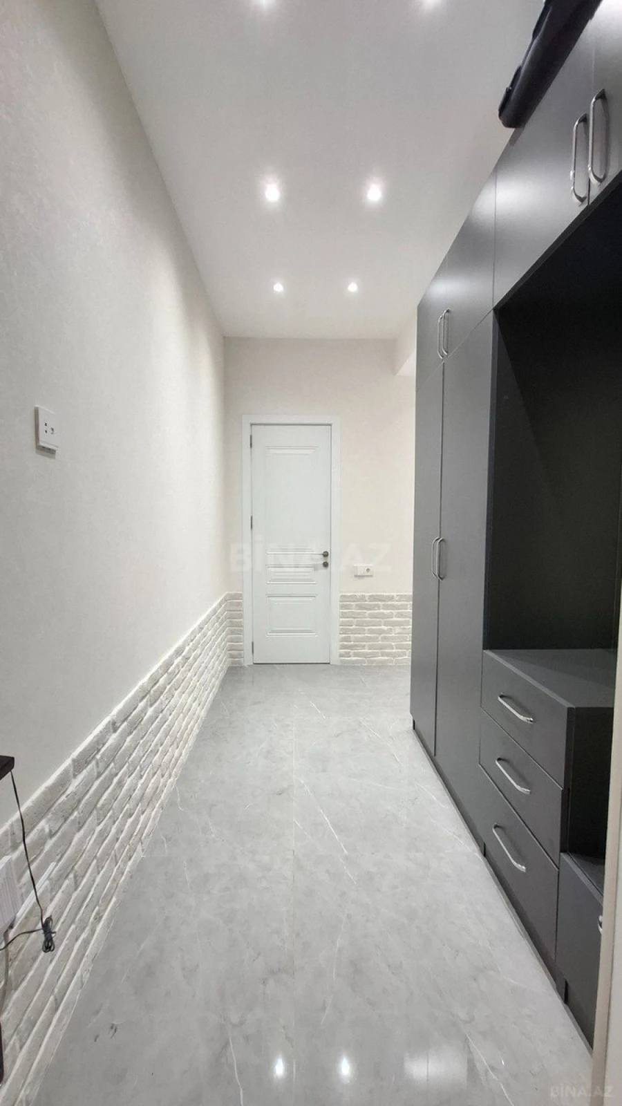 Satılır 2 otaqlı mənzil 60 m²