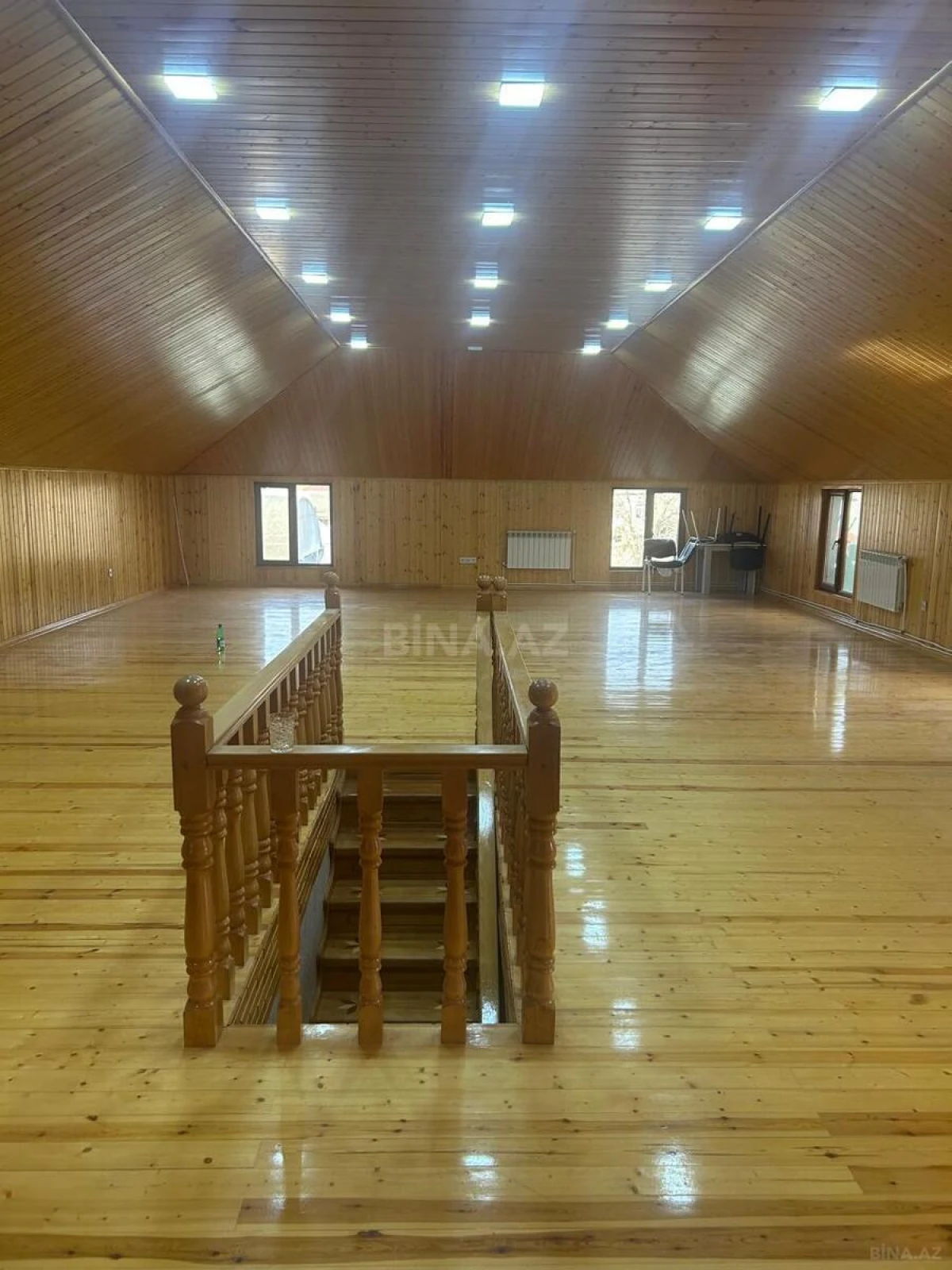 Kirayə verilir 20 otaqlı ofis 950 m²