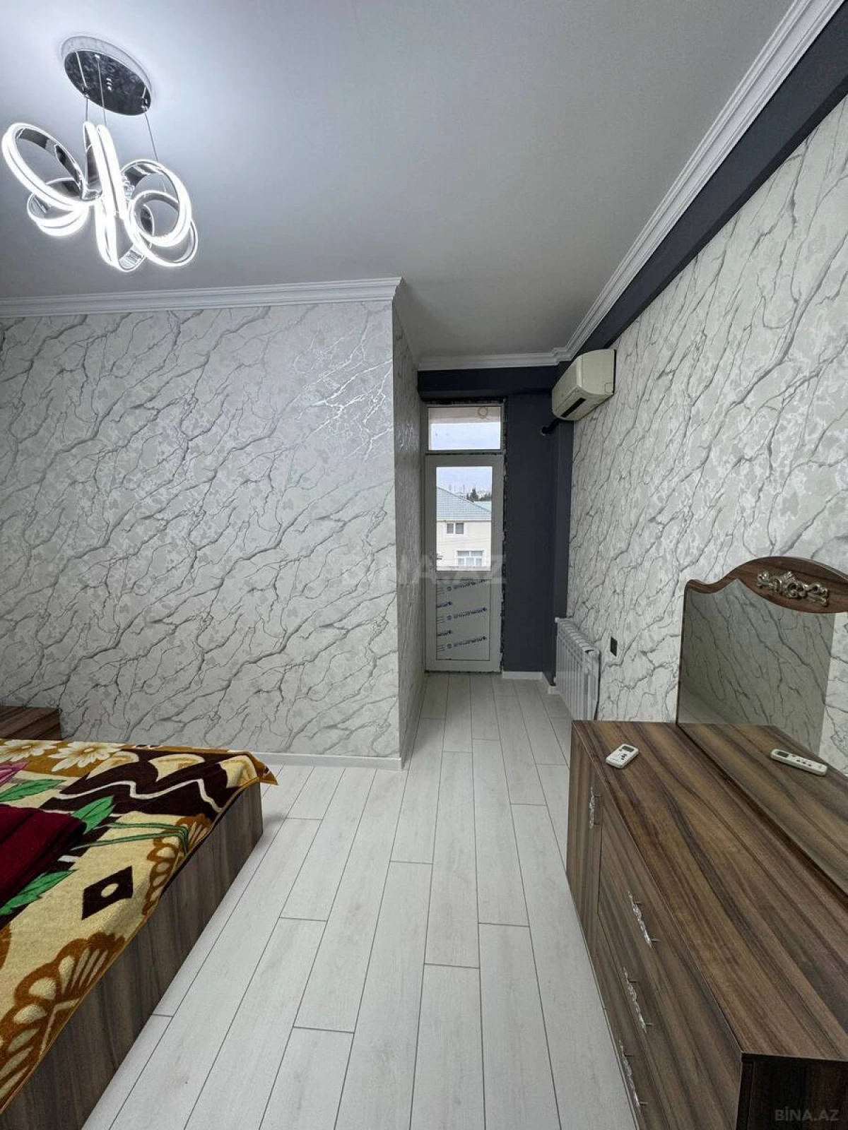 Satılır 2 otaqlı mənzil 58 m²
