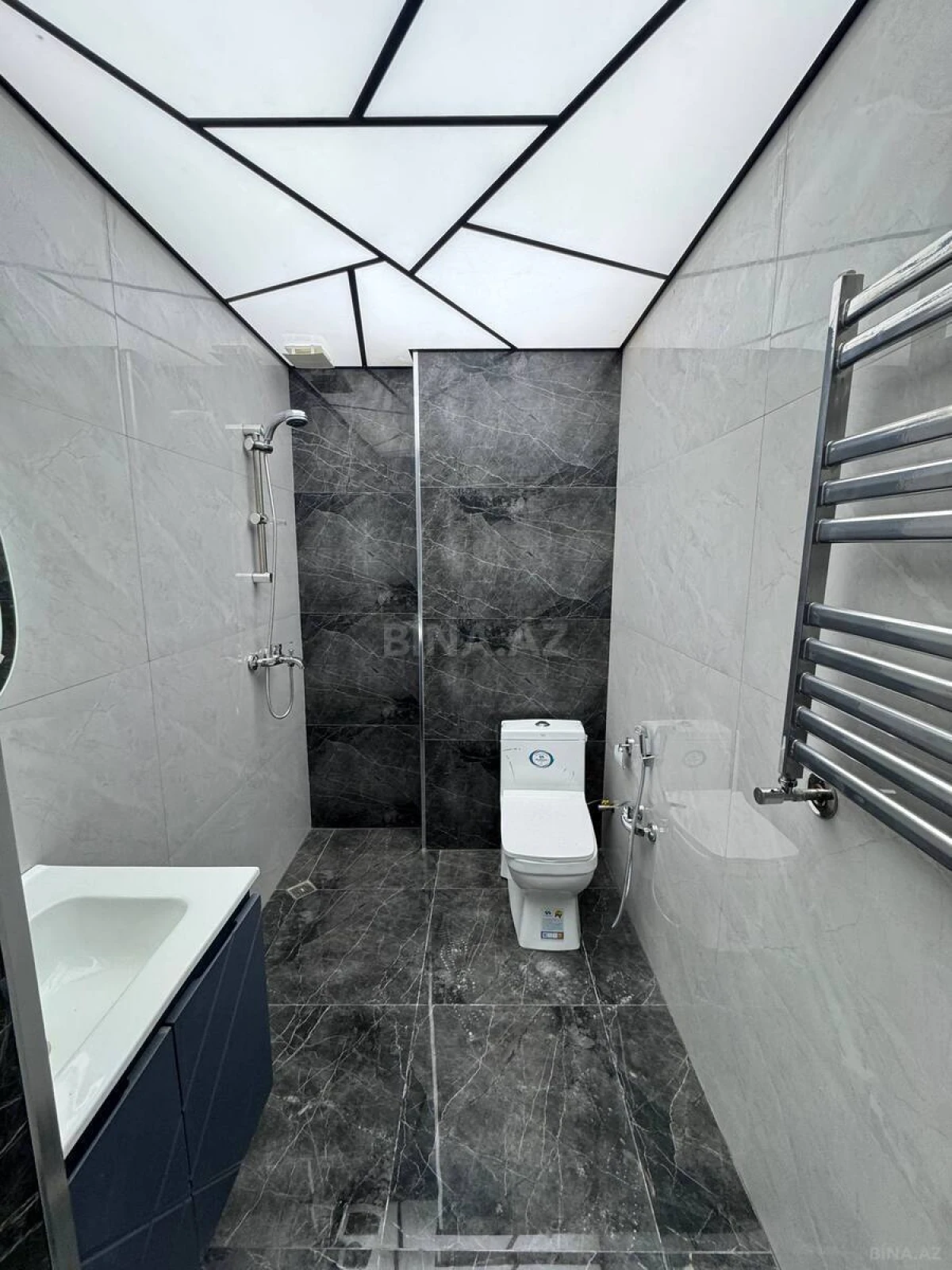 Satılır 2 otaqlı mənzil 58 m²