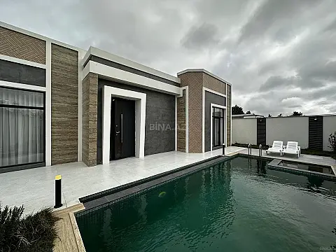 Satılır 5 otaqlı həyət evi 220 m²