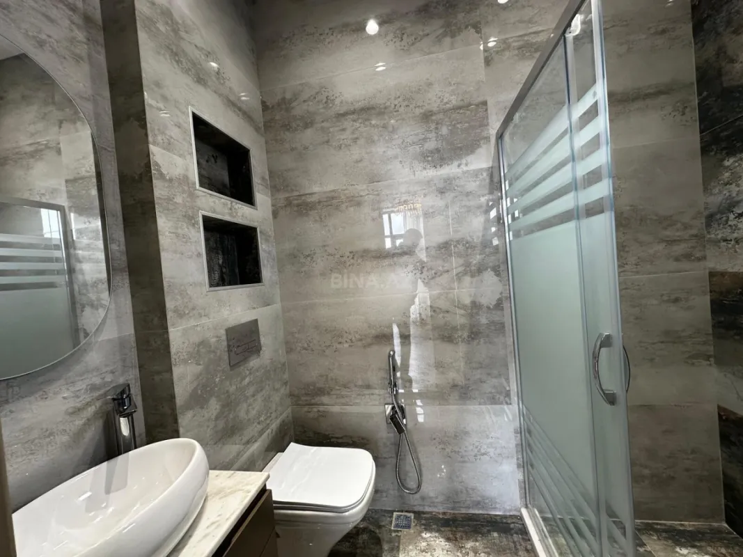 Satılır 5 otaqlı həyət evi 220 m²