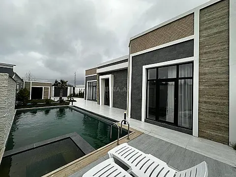 Satılır 5 otaqlı həyət evi 220 m²