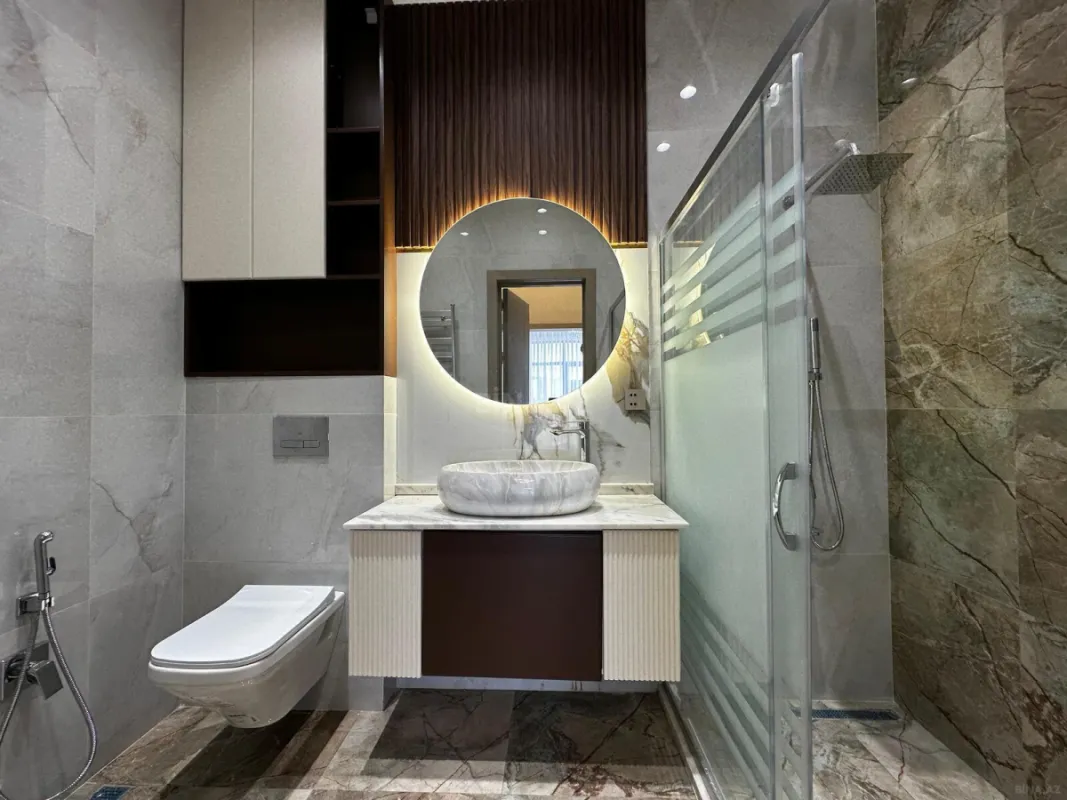 Satılır 5 otaqlı həyət evi 220 m²