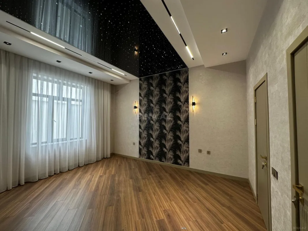 Satılır 5 otaqlı həyət evi 220 m²