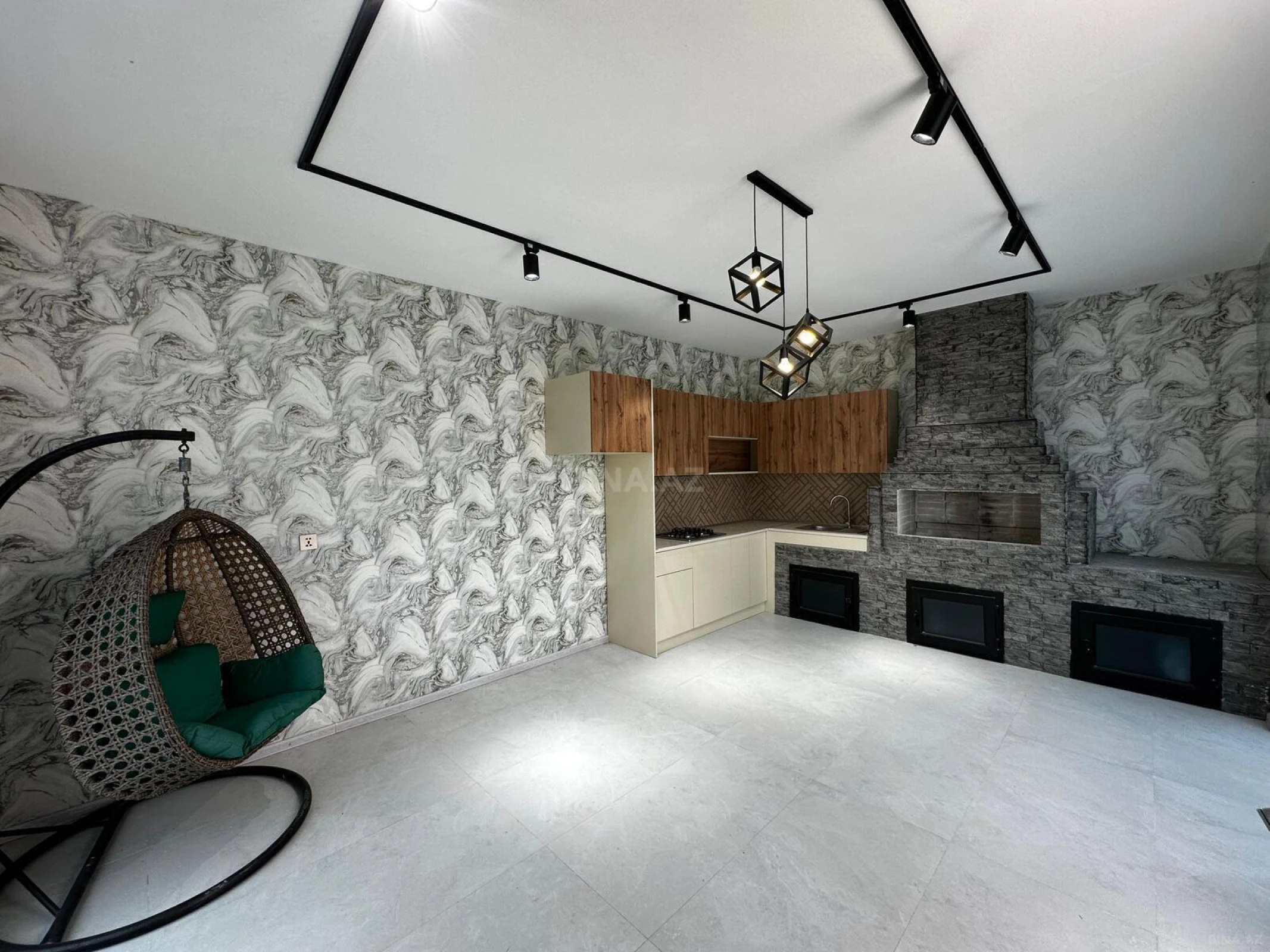 Satılır 5 otaqlı həyət evi 220 m²