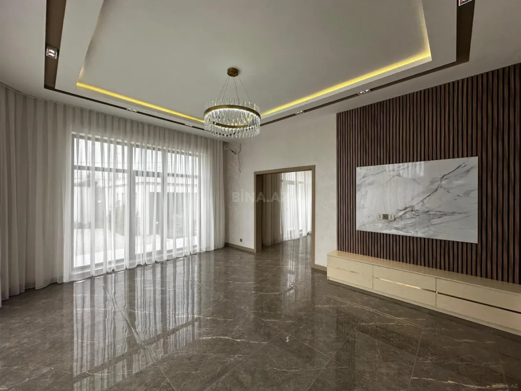 Satılır 5 otaqlı həyət evi 220 m²