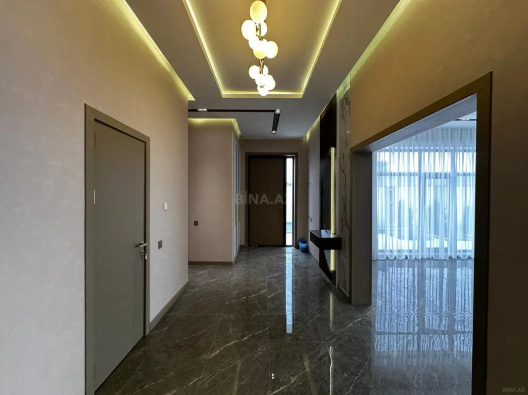 Satılır 5 otaqlı həyət evi 220 m²