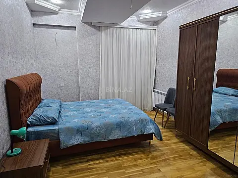 Kirayə verilir 2 otaqlı mənzil 90 m²