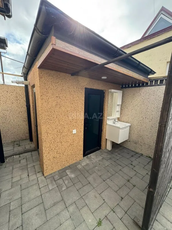 Satılır 4 otaqlı həyət evi 190 m²