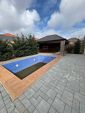 Satılır 4 otaqlı həyət evi 190 m²