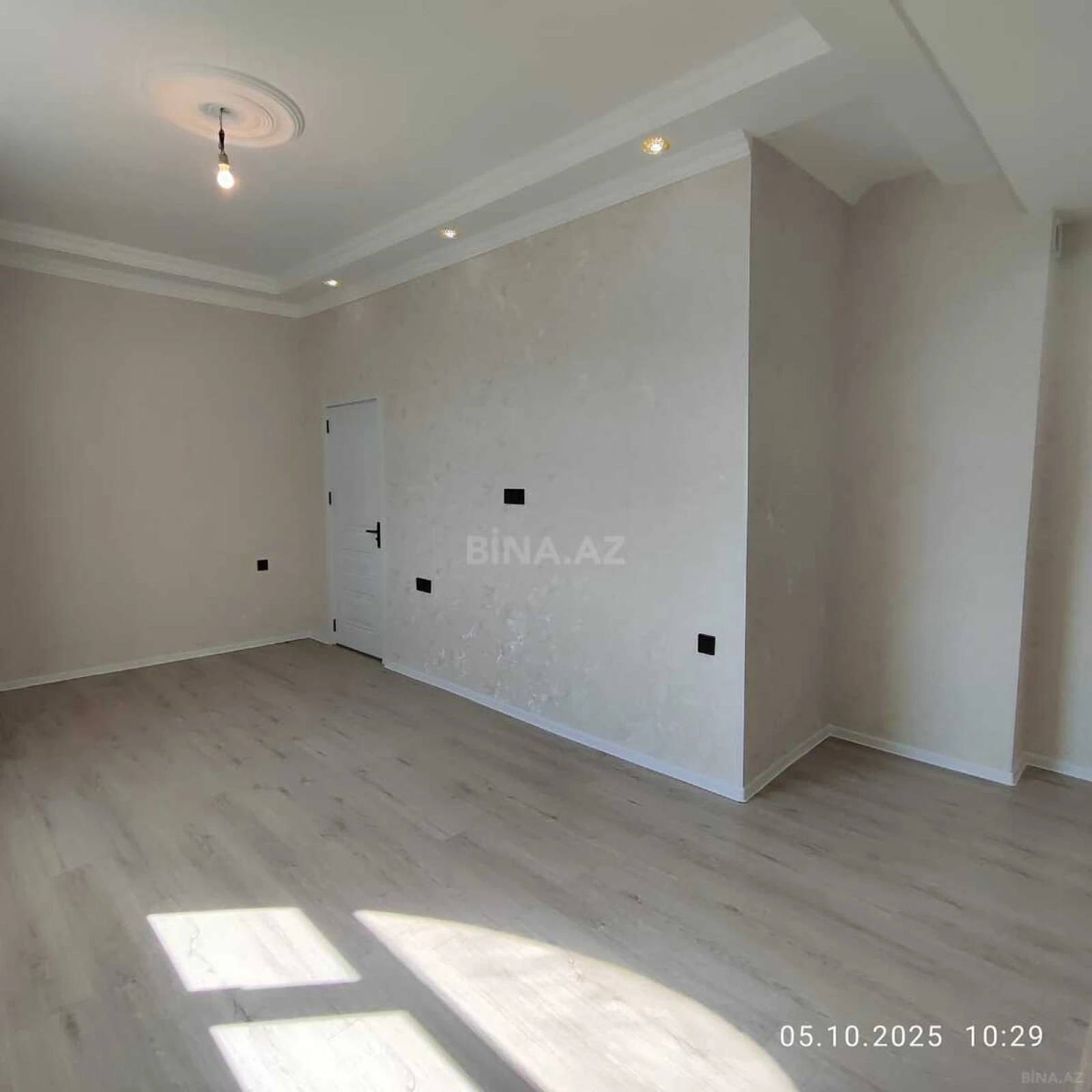Satılır 2 otaqlı mənzil 52 m²